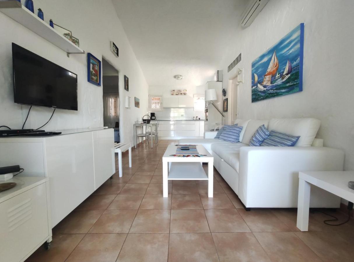 2 Bedroom Next Yumbo Center. Free Parking Hébergement de vacances Playa del Inglés