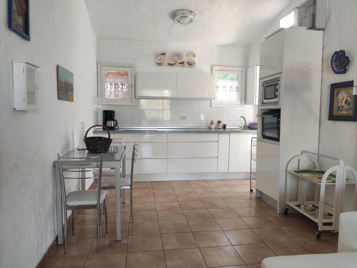 2 Bedroom Next Yumbo Center. Free Parking Hébergement de vacances *