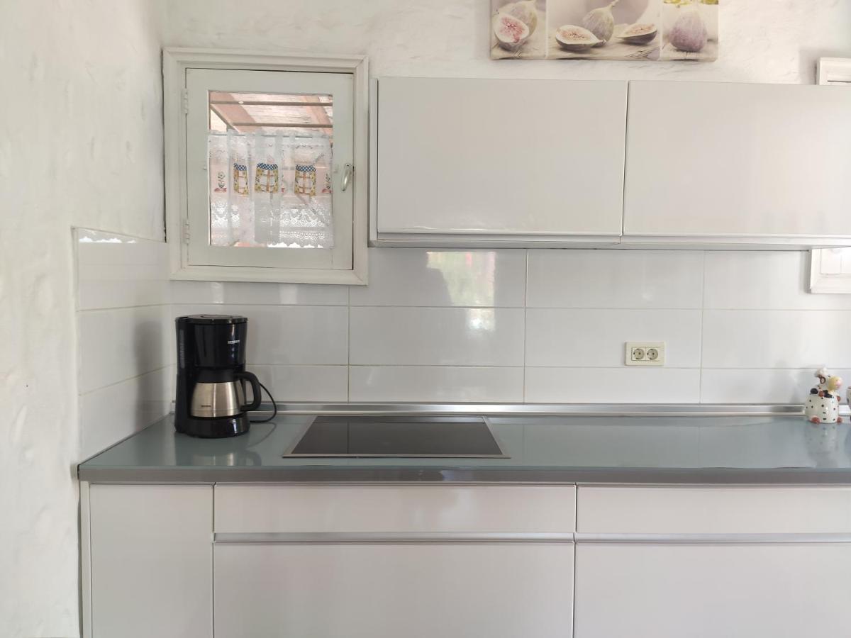 2 Bedroom Next Yumbo Center. Free Parking Hébergement de vacances