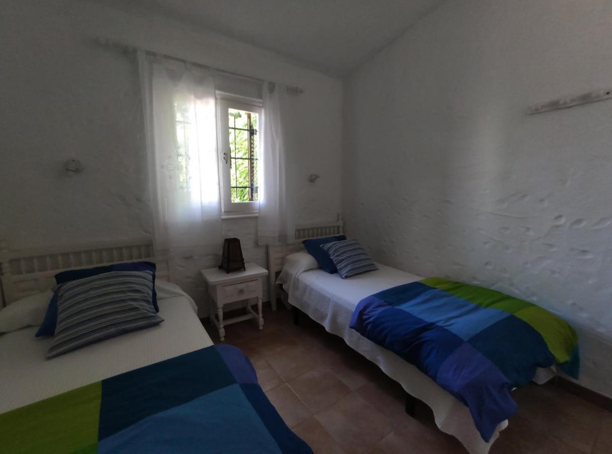 2 Bedroom Next Yumbo Center. Free Parking Hébergement de vacances